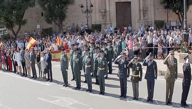 Despus de dos aos se vuelve a celebrar el acto de homenaje a la bandera de Espaa